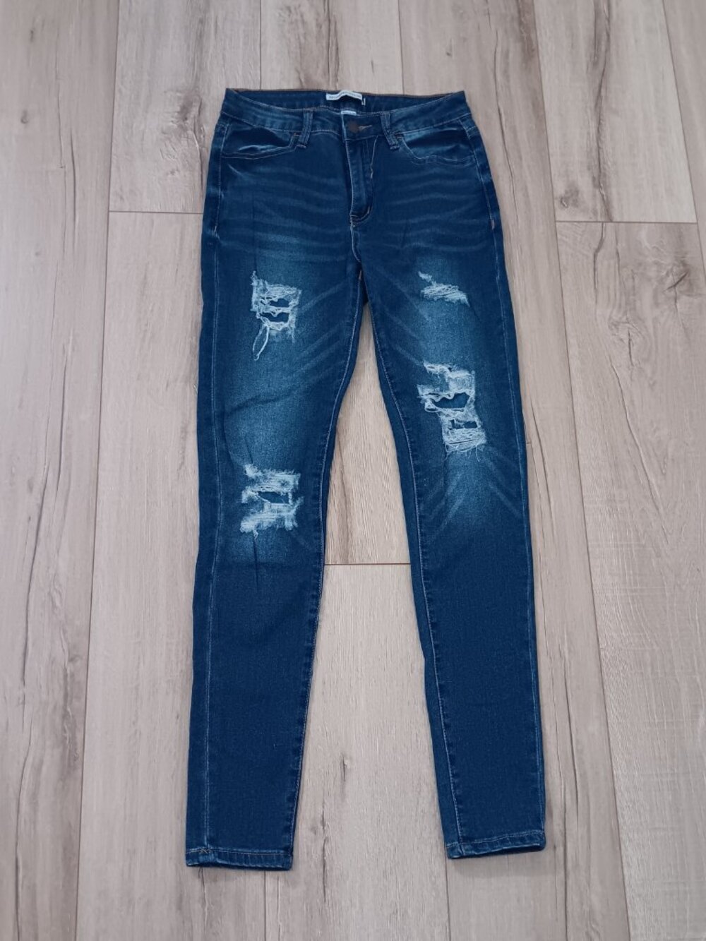 🔥4 for $20🔥 Revamped Denim Distressed Skinny Jeans Size 05 Dark Wash Blue